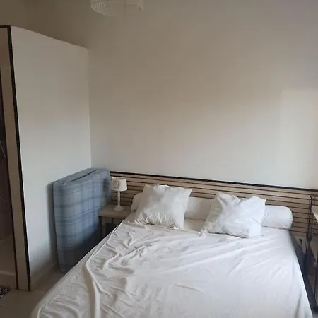 Apartment Location 350 M De La